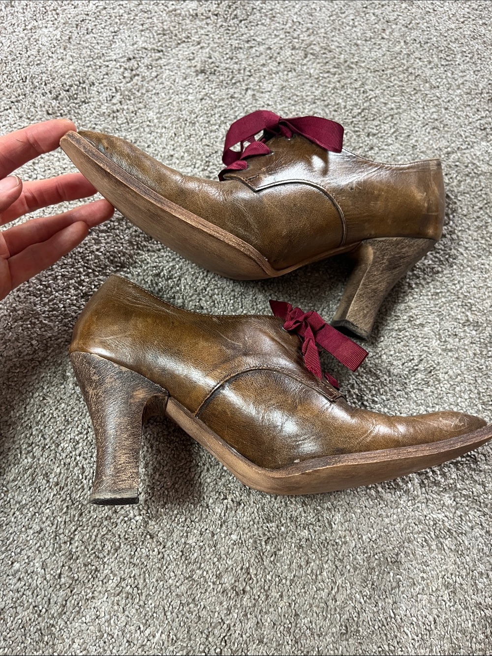 🌹🌹🌹Sonita Made in Portugal Rose Patch Block Heel Oxfords sz41 ONE OF A KIND!!!! - Picture 3 of 7